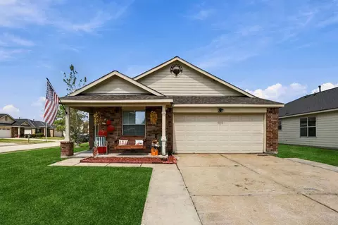 5211 Ginseng Dr, Baytown, TX 77521