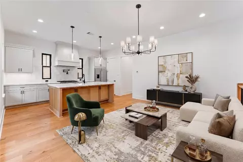 515 E 4th St, Houston, TX 77007