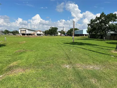 lot S 41-42 16th St, San Leon, TX 77539
