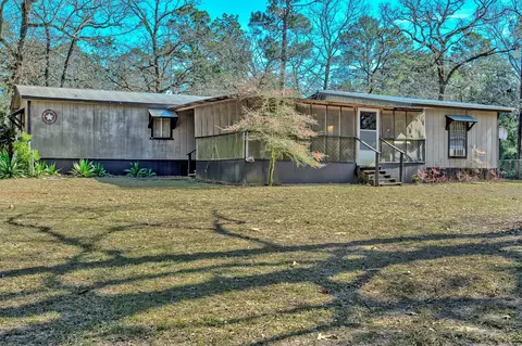 1112 Sir Henry Dr S, Woodville, TX 75979