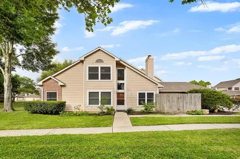 16538 Holly Trail Dr, Houston, TX 77058