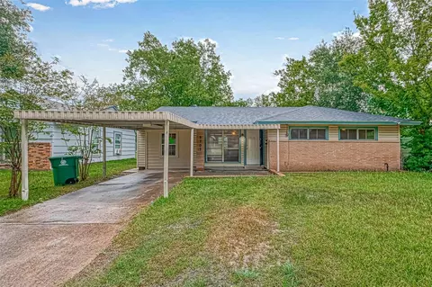 5707 Lakefield Dr, Houston, TX 77033