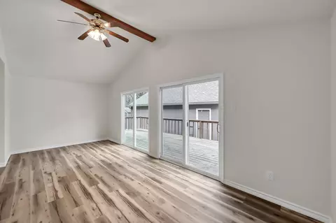 Living - 6 Forest Holw, Trinity, TX 75862 photo 2 of 4