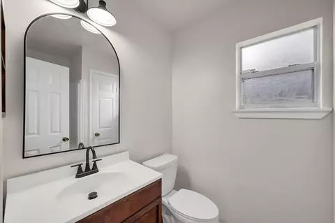 Bath - 6 Forest Holw, Trinity, TX 75862 photo 5 of 5