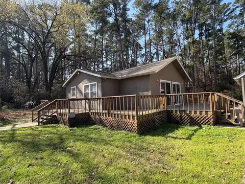 6 Forest Holw, Trinity, TX 75862