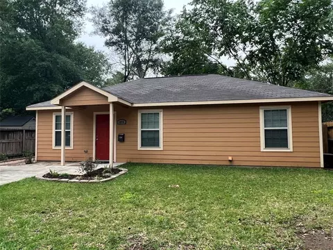 1016 Stevens Ave, Conroe, TX 77301 photo 1