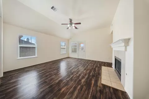 Living - 5015 Bridgecrossing Ct, Spring, TX 77379 photo 3 of 4
