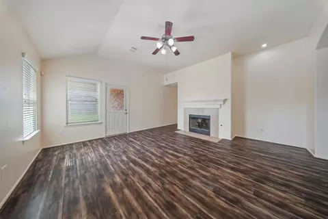 Living - 5015 Bridgecrossing Ct, Spring, TX 77379 photo 4 of 4