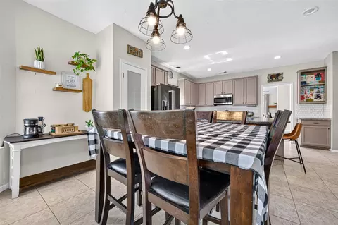 Dining - 5111 Scottline Dr, Pasadena, TX 77505 photo 7 of 7