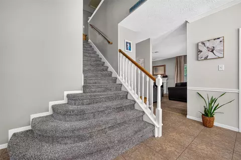 Entry Way - 5111 Scottline Dr, Pasadena, TX 77505 photo 4 of 7