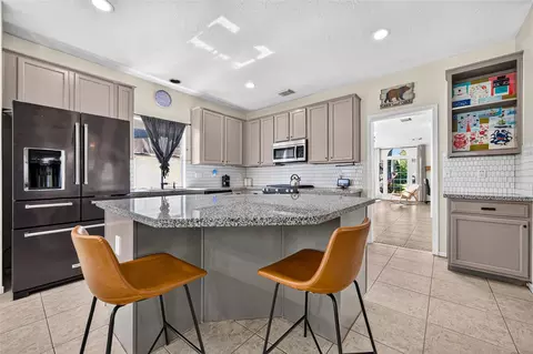 Kitchen - 5111 Scottline Dr, Pasadena, TX 77505 photo 2 of 5