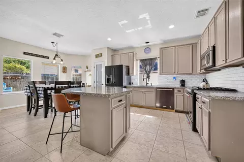 Kitchen - 5111 Scottline Dr, Pasadena, TX 77505 photo 1 of 5