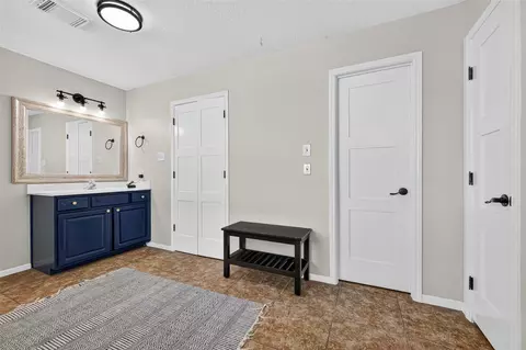 Entry Way - 5111 Scottline Dr, Pasadena, TX 77505 photo 7 of 7