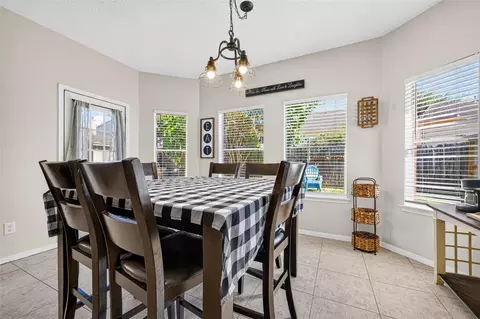 Dining - 5111 Scottline Dr, Pasadena, TX 77505 photo 5 of 7