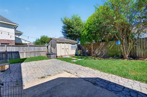 Exterior - 5111 Scottline Dr, Pasadena, TX 77505 photo 4 of 6