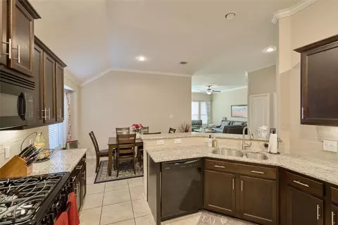 Kitchen - 655 Oak Circle Dr E, Conroe, TX 77301 photo 2 of 2