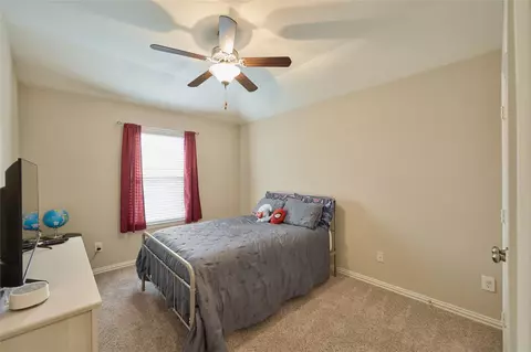 Bedroom - 655 Oak Circle Dr E, Conroe, TX 77301 photo 3 of 4