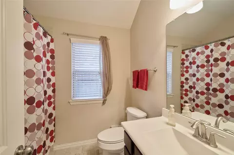 Bath - 655 Oak Circle Dr E, Conroe, TX 77301 photo 1 of 1