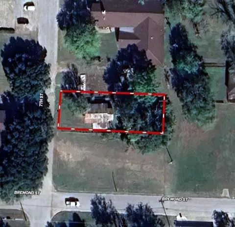 836 7th St, Hempstead, TX 77445