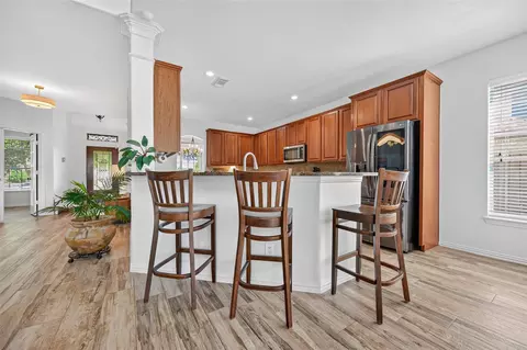 Kitchen - 9634 Empress Crossing Dr, Spring, TX 77379 photo 2 of 9
