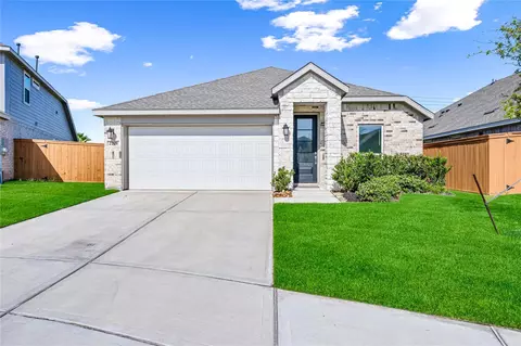 2701 Meridian Springs Dr, La Marque, TX 77568