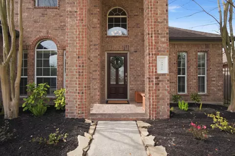 Exterior - 29911 Adobe Falls Dr, Spring, TX 77386 photo 4 of 8