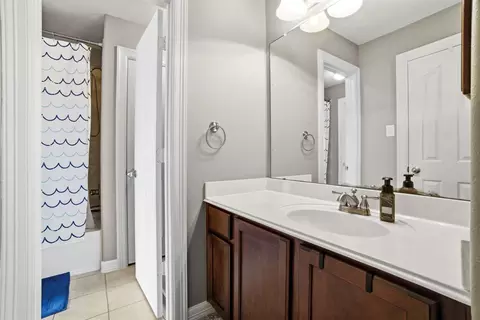 Bath - 29911 Adobe Falls Dr, Spring, TX 77386 photo 6 of 8