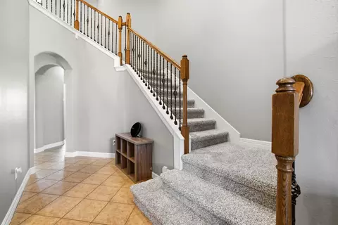 Entry Way - 29911 Adobe Falls Dr, Spring, TX 77386 photo 2 of 4