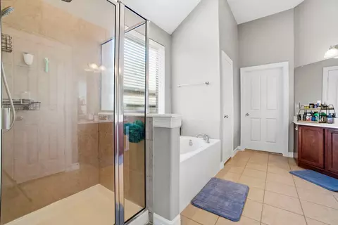 Bath - 29911 Adobe Falls Dr, Spring, TX 77386 photo 3 of 8
