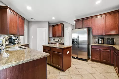 Kitchen - 29911 Adobe Falls Dr, Spring, TX 77386 photo 3 of 3