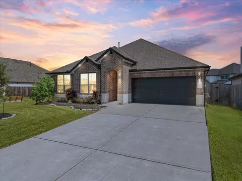 716 Westwood Dr, League City, TX 77573