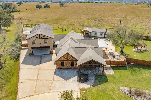 5022 Riverview Dr #CR930, Alvin, TX 77511