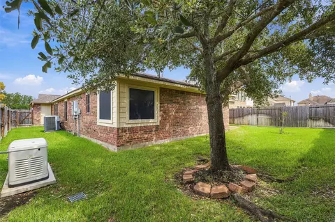 Exterior - 6403 Pinyon Trail Dr, Spring, TX 77389 photo 5 of 6