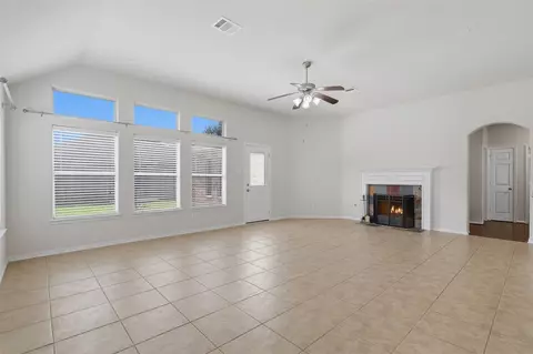 Living - 6403 Pinyon Trail Dr, Spring, TX 77389 photo 3 of 7