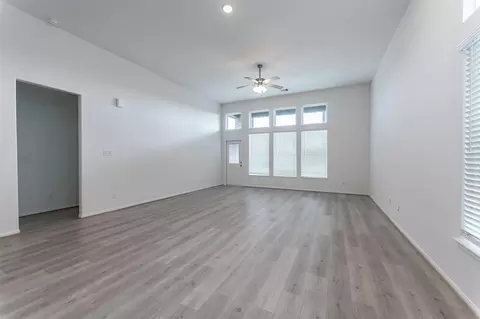 Living - 1722 Navigation Ln, Angleton, TX 77515 photo 4 of 7