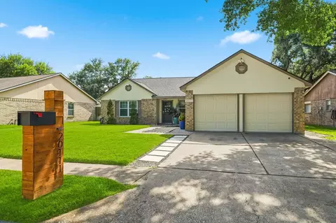 20111 Rustlewood Dr, Humble, TX 77338