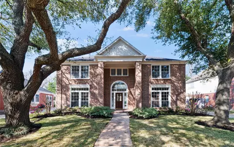 2106 Westshore Dr, Missouri City, TX 77459