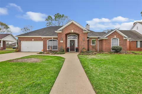 213 Regal Ln, Liberty, TX 77575