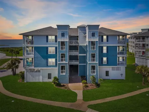 27030 Estuary Dr #202, Galveston, TX 77554