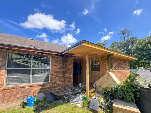 9232 Kelburn Dr, Houston, TX 77016