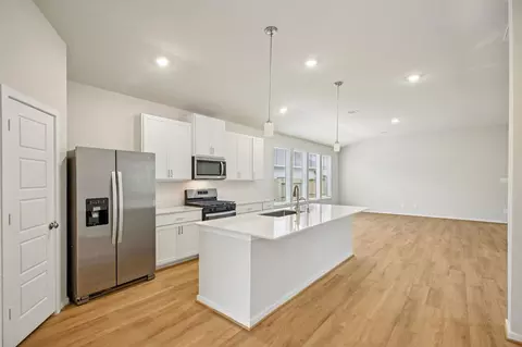 5921 Mockingbird Lodge Ln, Pearland, TX 77584