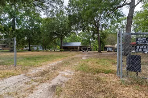 846 Bentwood Bnd, Livingston, TX 77351