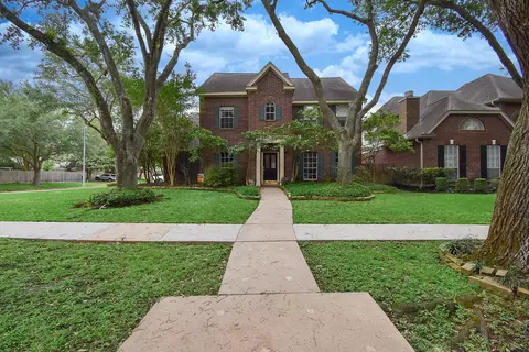 1003 Clarenda Falls Dr, Sugar Land, TX 77479