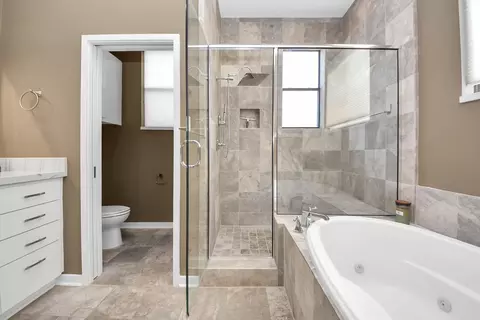 Bath - 6519 Durford St, Houston, TX 77007 photo 4 of 5