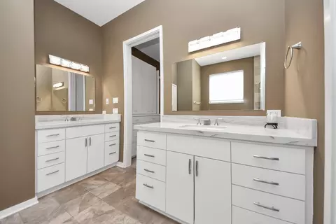 Bath - 6519 Durford St, Houston, TX 77007 photo 3 of 5