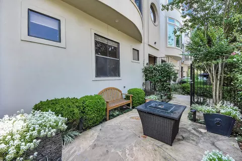 Exterior - 6519 Durford St, Houston, TX 77007 photo 3 of 6