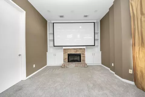 Living - 6519 Durford St, Houston, TX 77007 photo 4 of 8