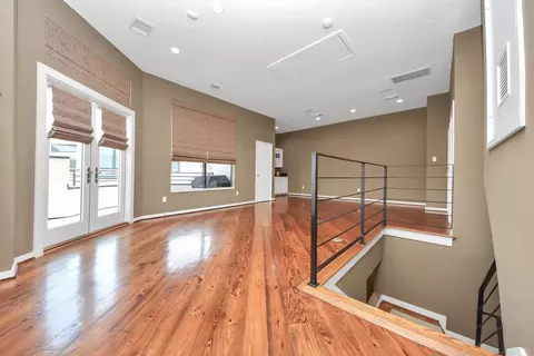 Living - 6519 Durford St, Houston, TX 77007 photo 7 of 8