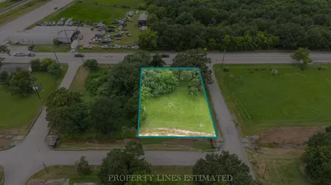 000 Sledge St, Waller, TX 77484