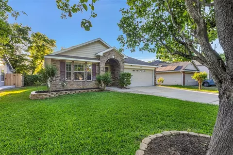 14033 Broken Arrow Dr, Willis, TX 77378 photo 1